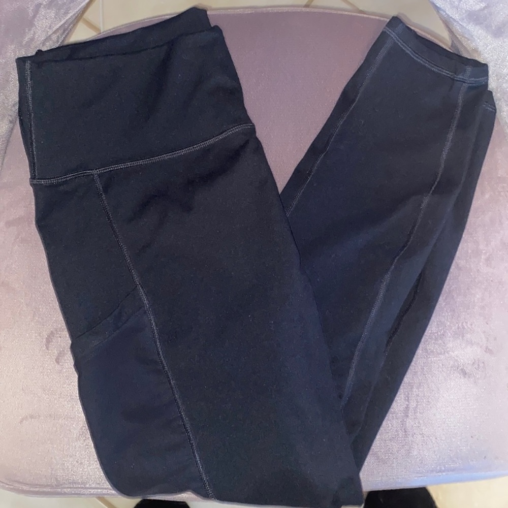 Fabletics High Wasted Leggings with pockets